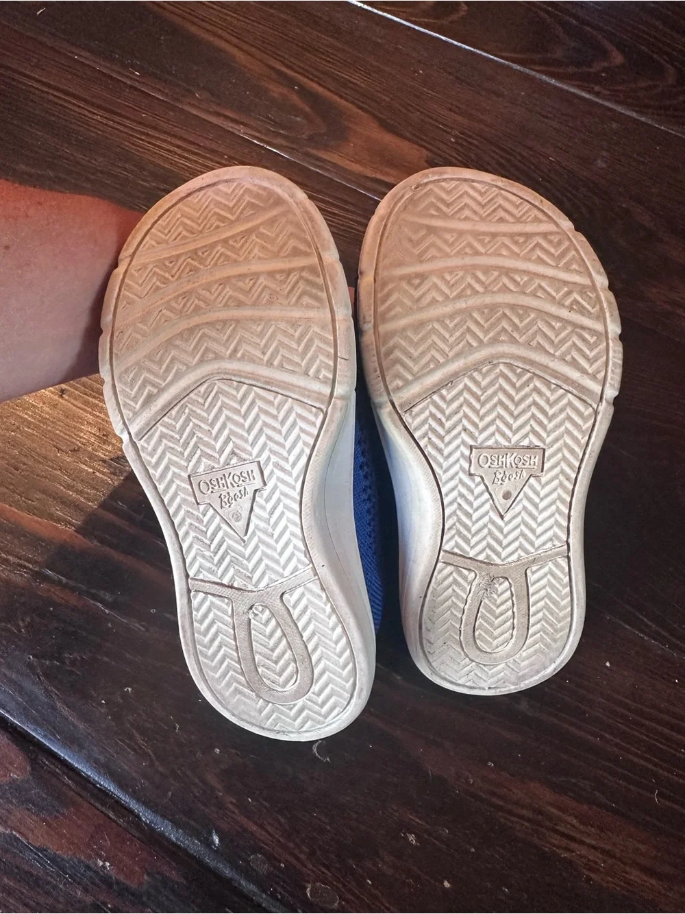 Osh Kosh Kids Blue Knit Water Shoes with Lime Accents